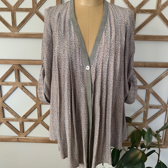 Elizabeth & James Blouse Small - Picture 5 of 5